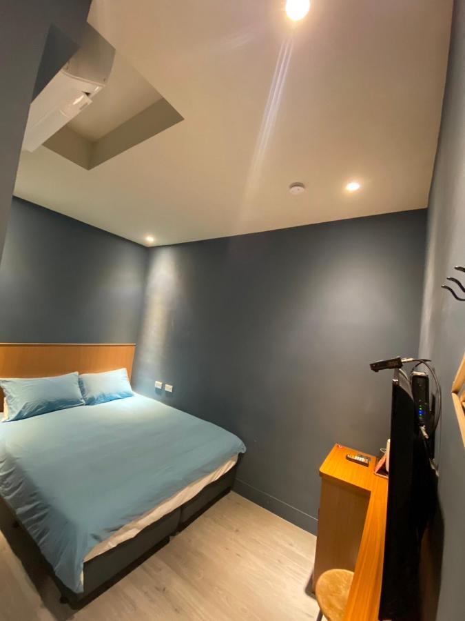 良文旅2館ryou Hotel Vintage - II Tainan Bagian luar foto