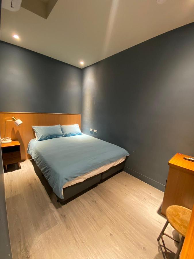 良文旅2館ryou Hotel Vintage - II Tainan Bagian luar foto